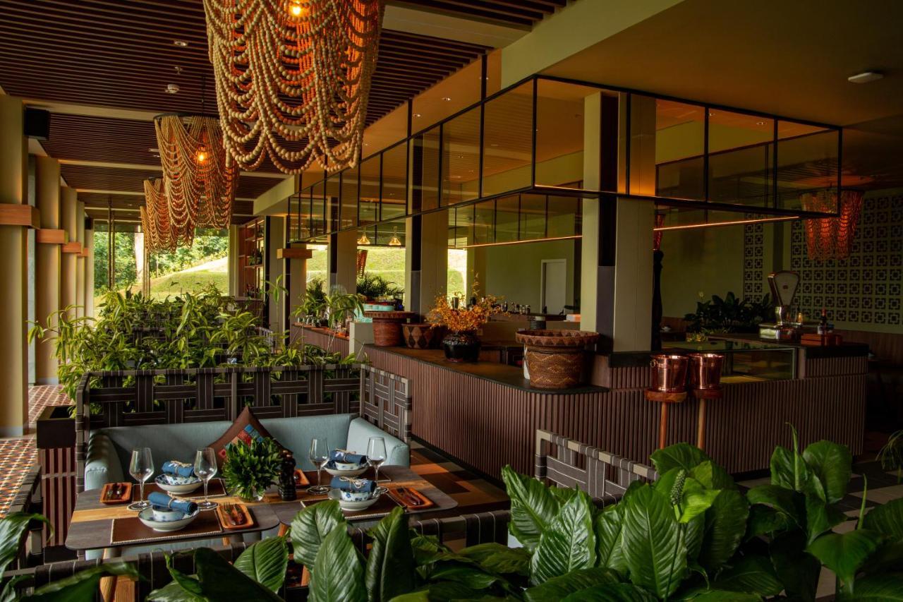 The Botanica Sanctuary Hotel Puncak Exterior foto The restaurant